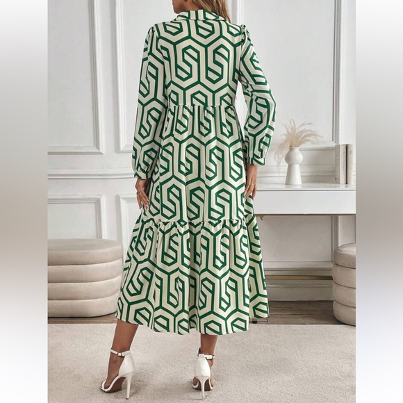 Zara Dresses & Skirts - Zara Green Geometric Long Sleeve Dress